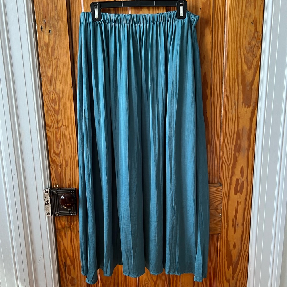 Elegant Teal Skirt